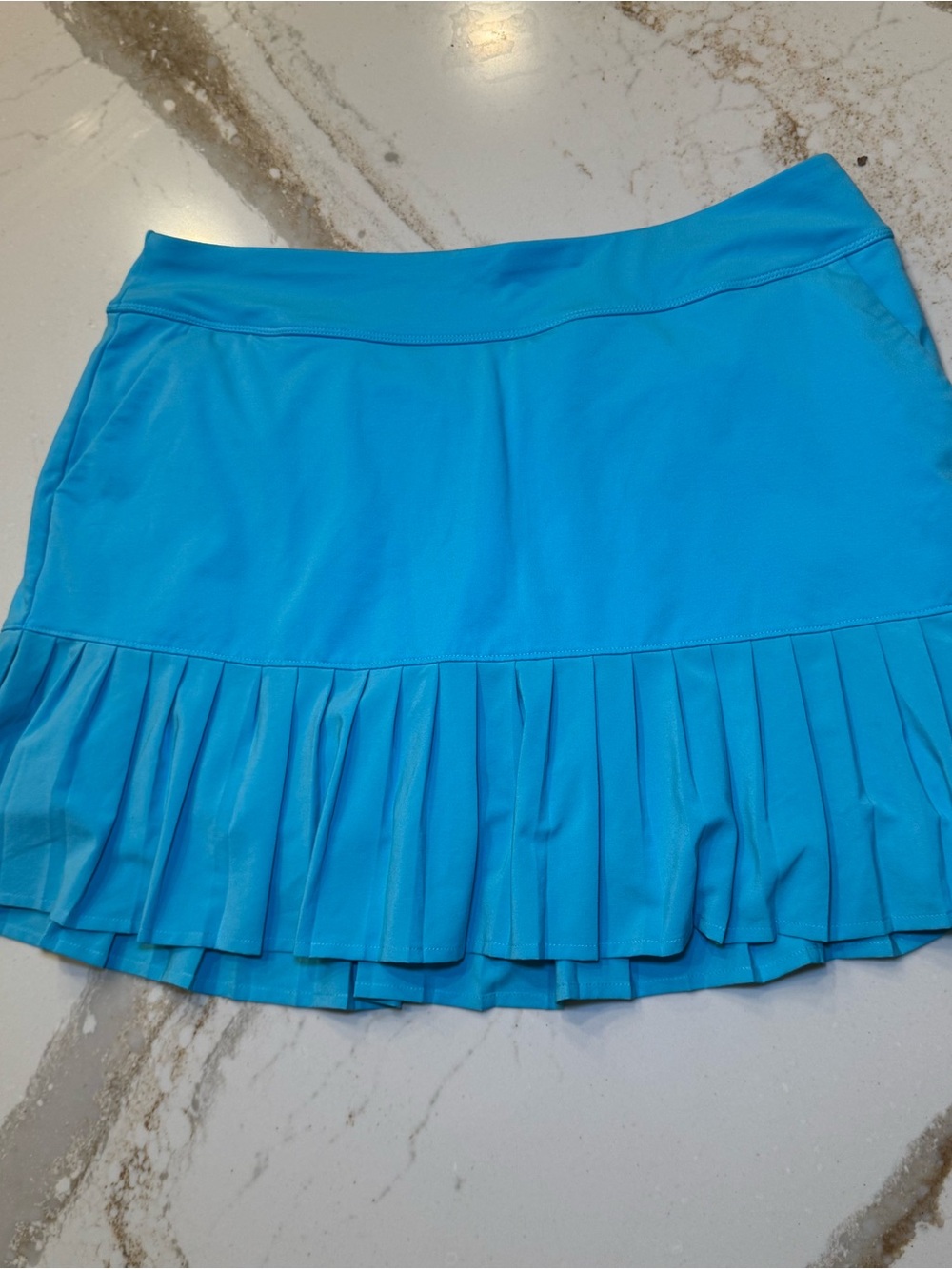 Under Armour Pleated Athletic Skirt in Bright Turquoise size: Large